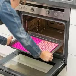 Forma De Snacks P/ Levar Ao Forno - Coraçoes 38x38 Cm Trixie - 1040090295