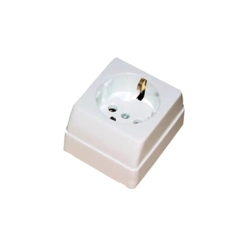 Tomada de Exterior Quadrada com Terra 10/16A 250V PC 0911 Cyllux