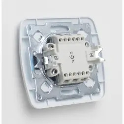 Interruptor Interior Simples Con Luz  Mader MADER HOME TOOLS MADER HOME TOOLS